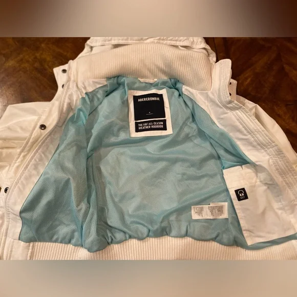 Y2K Abercrombie & Fitch Off-White Ski Jacket - Picture 3 of 5